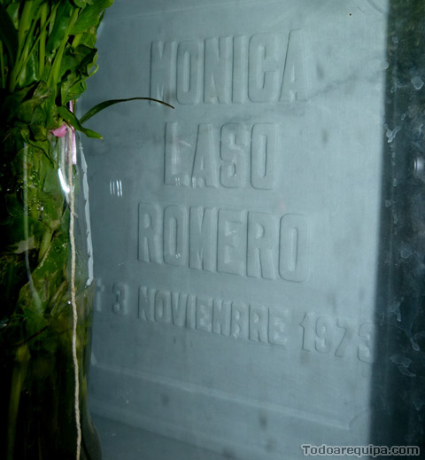 La Leyenda de Mónica