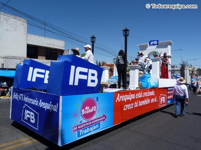 IFB carro alegórico