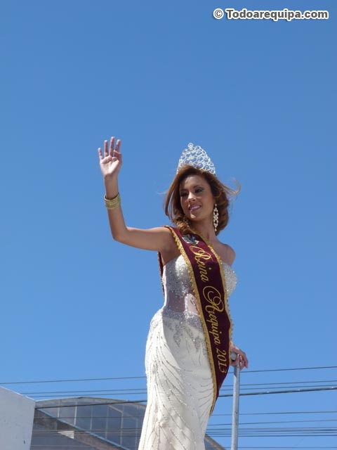 Grecia Cueva Soto - Reina de Arequipa en el Corso
