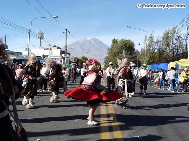 Danza Guerrera los Unkakos de Macusani Carabaya