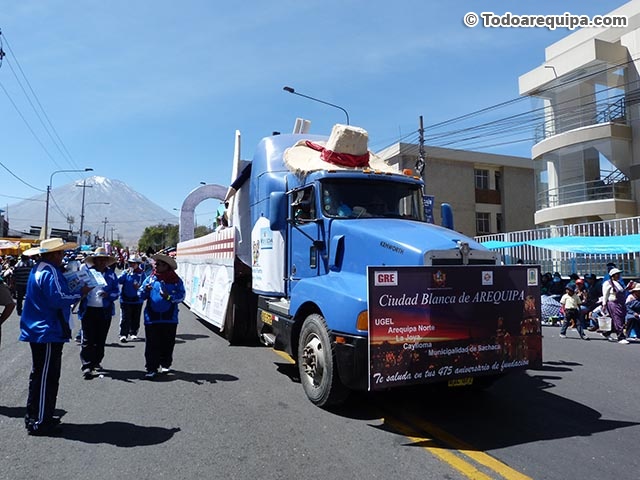 Carro alegórico de UGEL