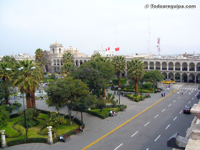 plaza-armas-arequipa