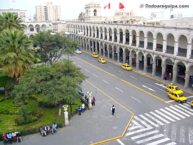 plaza-de-armas-arequipa
