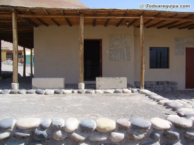 caseta-entrada-hacia-toro-muerto