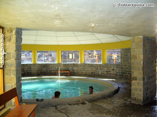 piscina-aguas-termales-lacalera-chivay