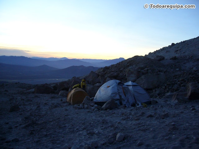 Acampando en el campamento base