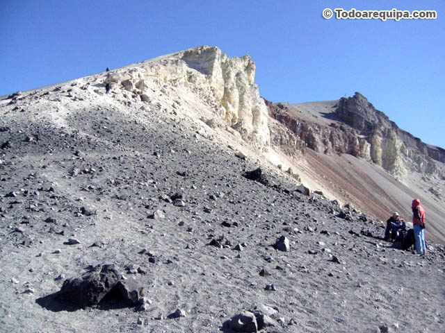 cruce-cruz-crater