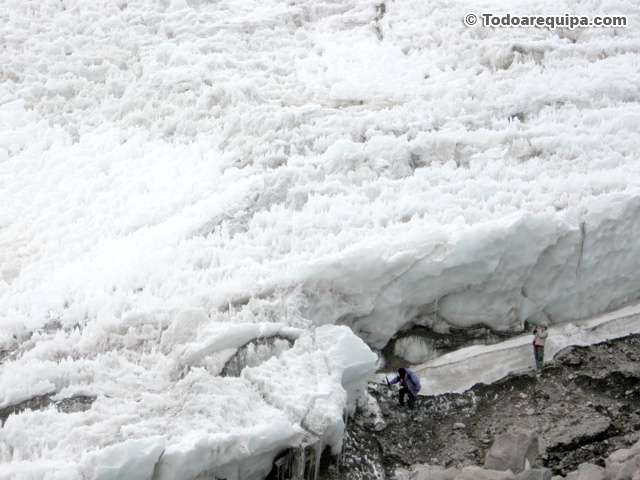 Glaciar muy cerca del campamento base
