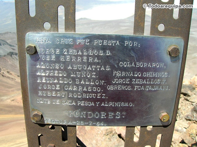 Recordatorio dejado por el Club de Alpinistas en el Coronado