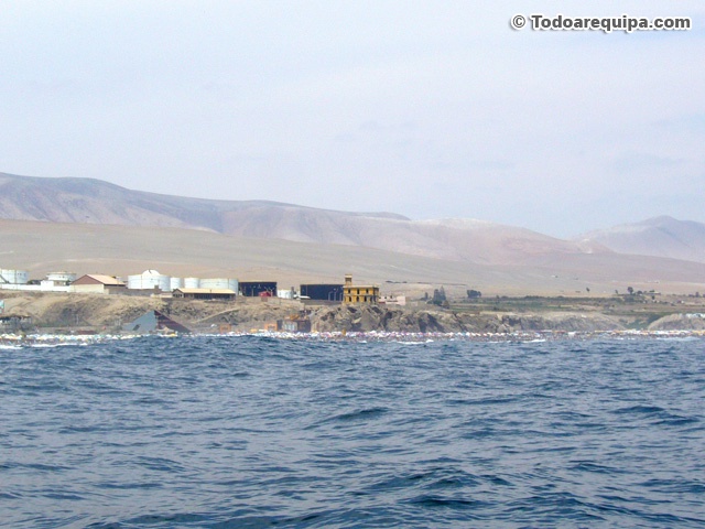 Vista del Castillo de Forga desde mar adentro