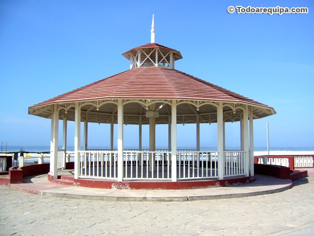La glorieta en el malecón