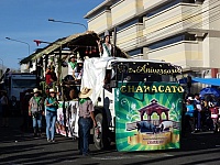 Carro alegórico de la Municipalidad de Characato