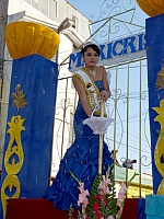 Bellas reinas en el corso de Camaná