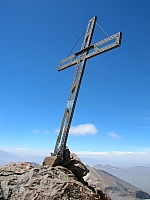 Cruz en la cumbre del Coronado
