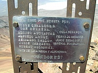 Recordatorio dejado por el Club de Alpinistas en el Coronado